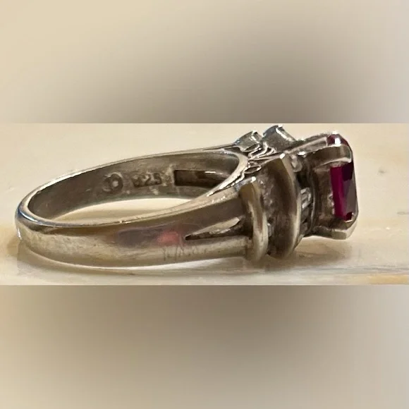 VINTAGE 825 THAI RUBY WHITE GOLDDIAMOND BAGUETTESRING Size 6.75